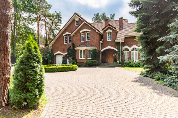 Best Commercial Driveway Pavers  in East Franklin, NJ
